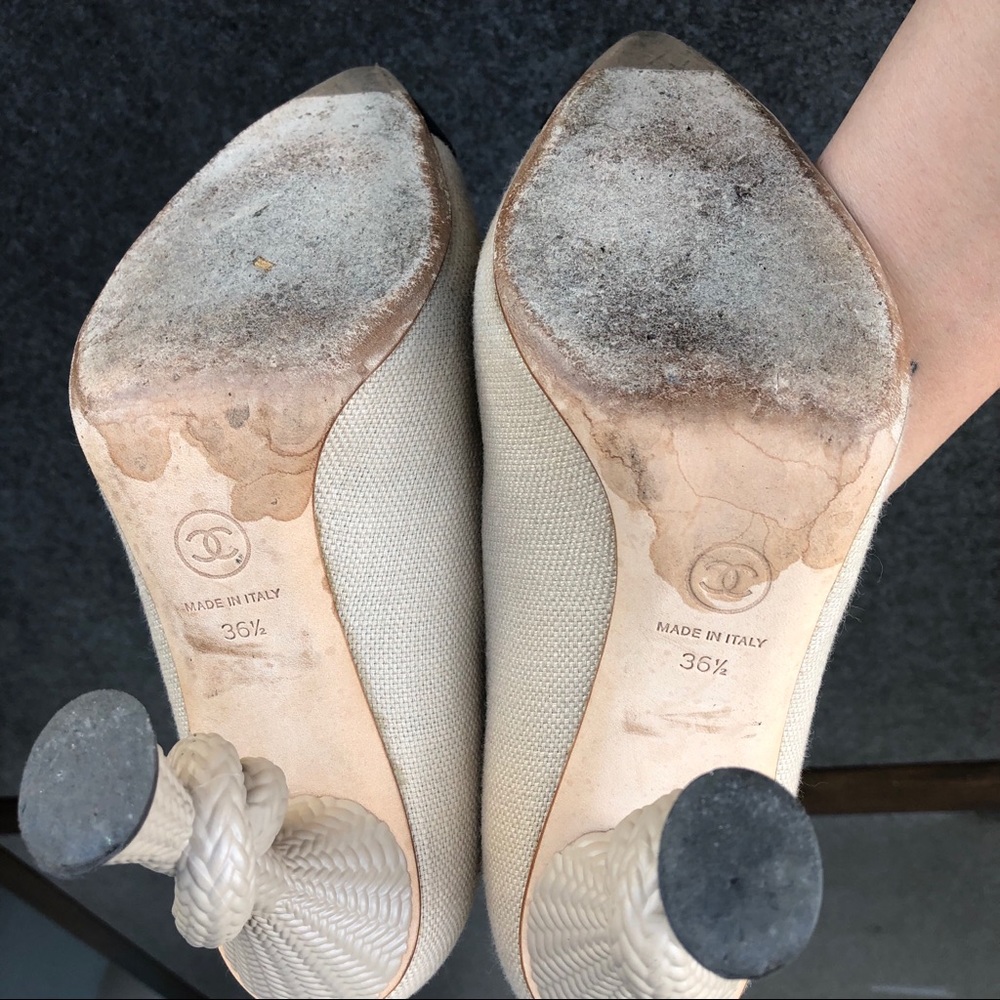 Chanel Diamond Knot Beige Pumps - Picture 5 of 8